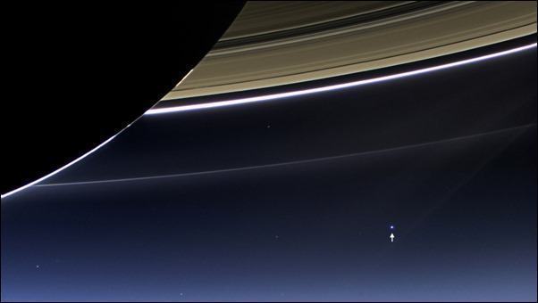 earth-moon_from_saturn_1920x1080