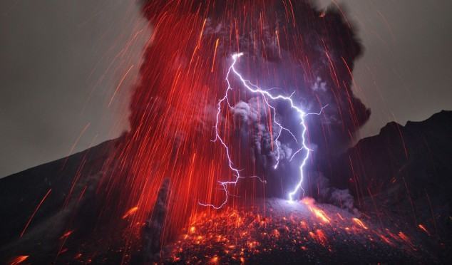 6-CATERS-Lightning-Volcano-Eruption-10-JPG_184147