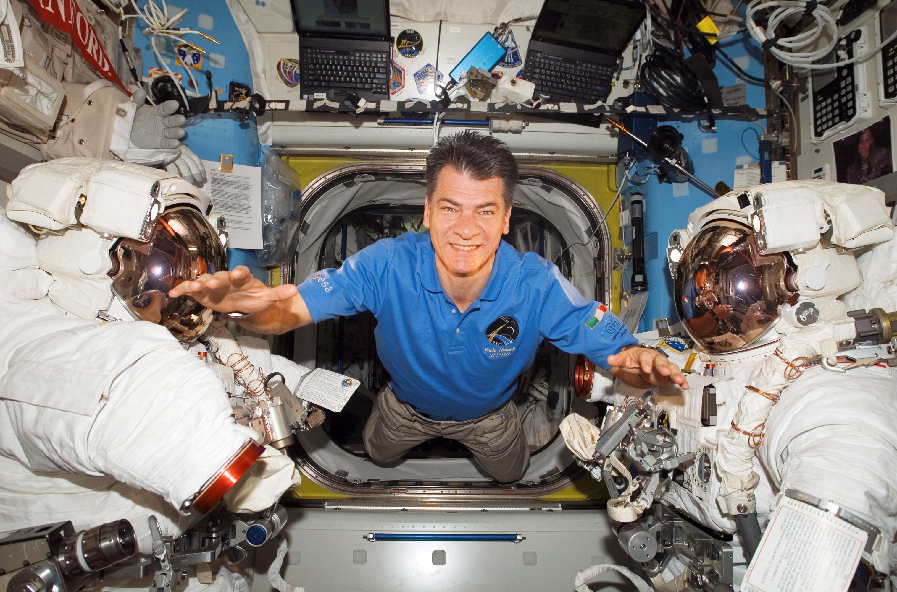 ESA_astronaut_Paolo_Nespoli_inside_the_Station_s_Quest_Airlock
