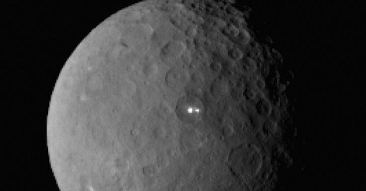 Dwarf-Planet-Ceres-Two-Bright-Lights