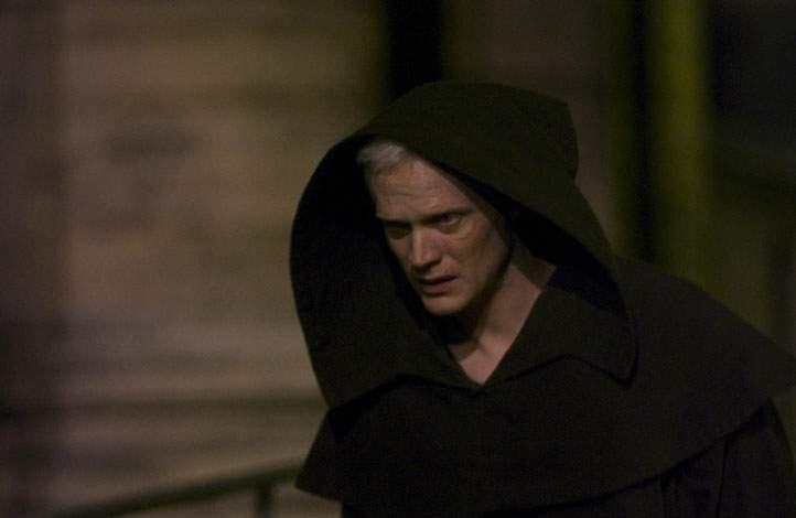 Paul-Bettany-plays-Silas-the-albino-in-Ron-Howards-suspense-thriller-The-Da-Vinci-Code-9