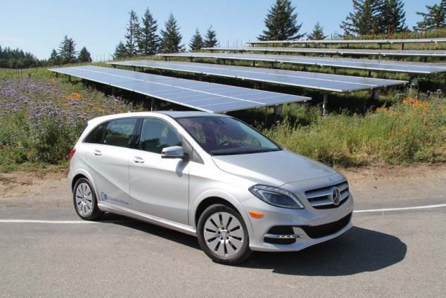 Mercedes-Benz-B-Class-Electric-Drive-front-3-4-with-solar-panels