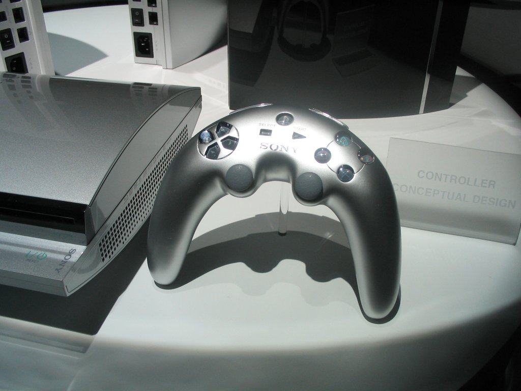 Laguna_PS3_controller_prototype_E3_2005