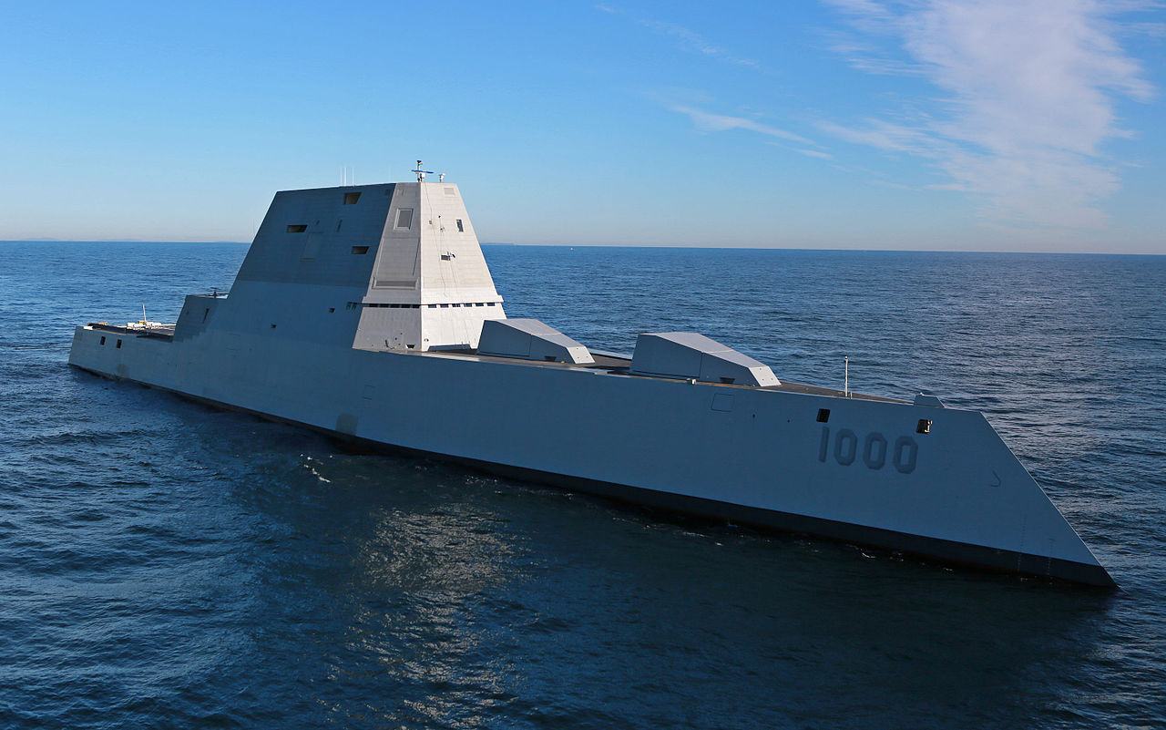 Future_USS_Zumwalt's_first_underway_at_sea