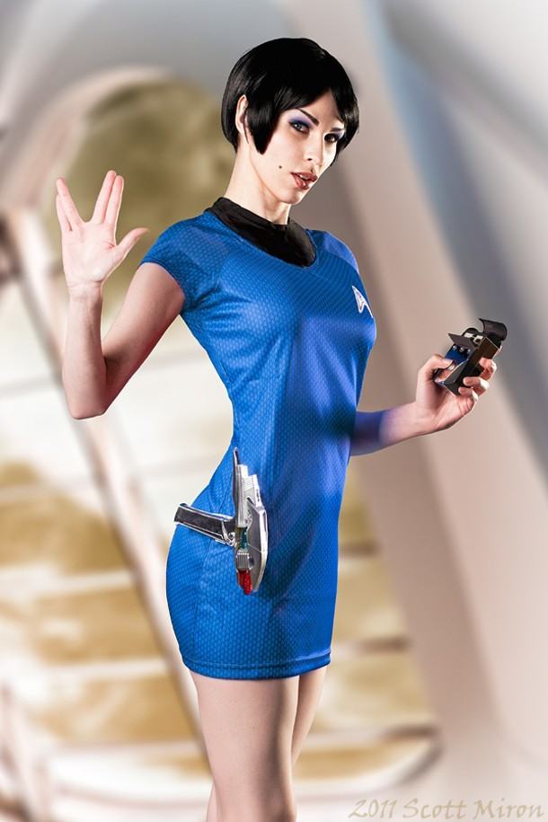 female-vulcan-cosplay