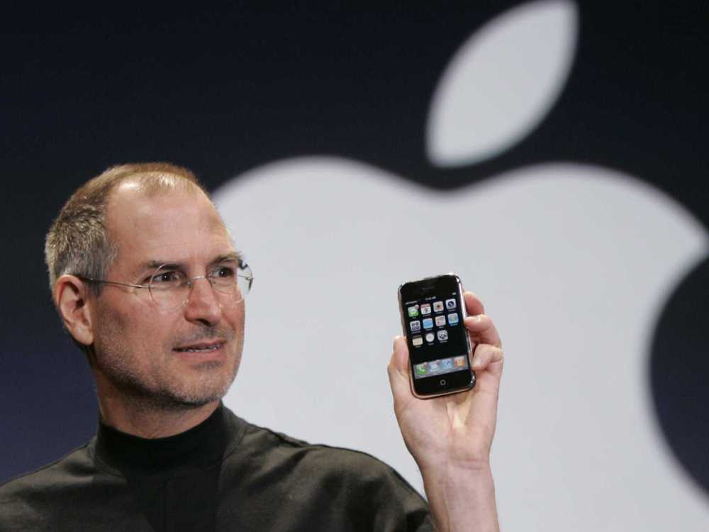 Laguna_MacWorld_2007_Steve_Jobs_iPhone_2G