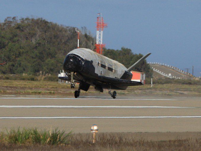 air-force-x-37b-landing-in-california