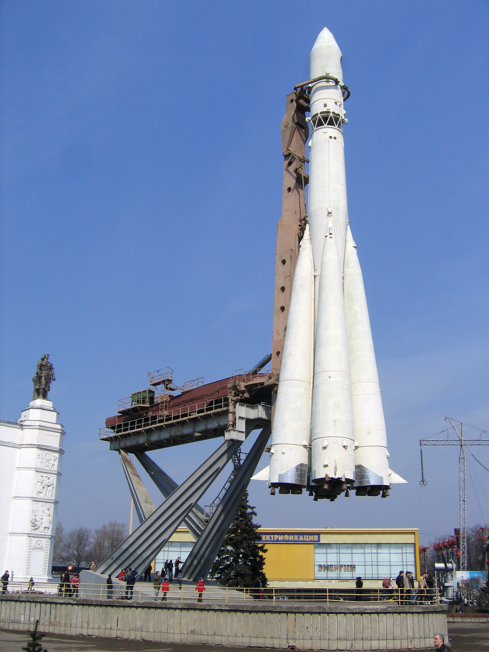 r-7-rocket_on_display_in_moscow
