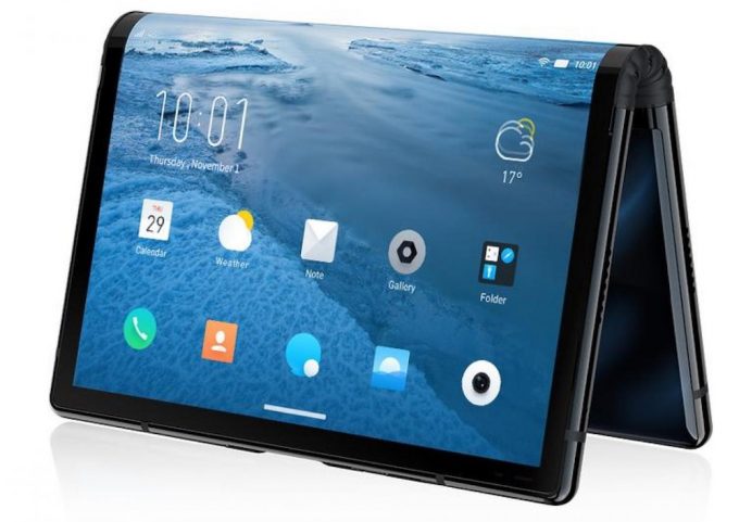 Mesmo sendo um aparelho do ano passado, o smartphone/tablet Royole Flexpai roubou a cena na CES 2019 com sua tela dobrável