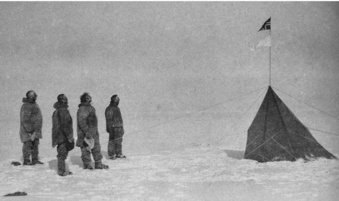 Tenda montada por Roald Amundsen e sua equipe no Polo Sul, que depois foi encontrada por Scott