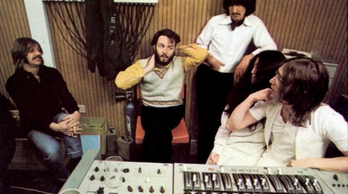 Peter Jackson vai fazer documentário sobre os Beatles a partir de 55 horas de material inédito