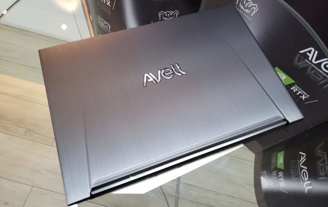 Avell / notebook G1550 RTX fechado