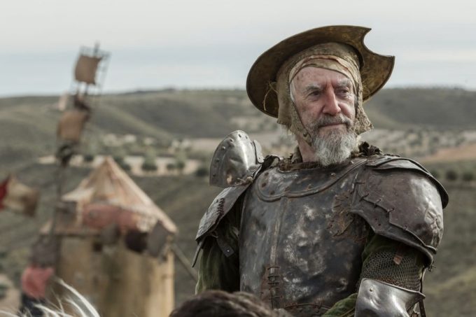 Jonathan Pryce em uma cena de O Homem que Matou Don Quixote, lendário filme de Terry Gilliam 