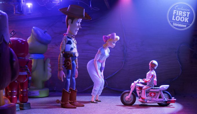 Woody, Betty e Duke Caboom. Imagem: Pixar/Entertainment Earth