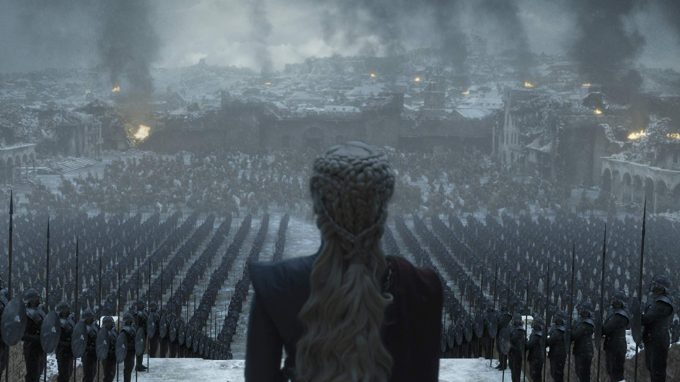Dany fala com seus exércitos em cena do episódio final de Game of Thrones