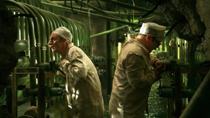 Sam Troughton e Robert Emms em cena do piloto de Chernobyl