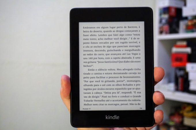 Kindle Paperwhite 2019 na mao