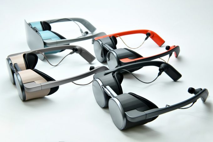 Óculos VR da Panasonic apresentado na CES 2020