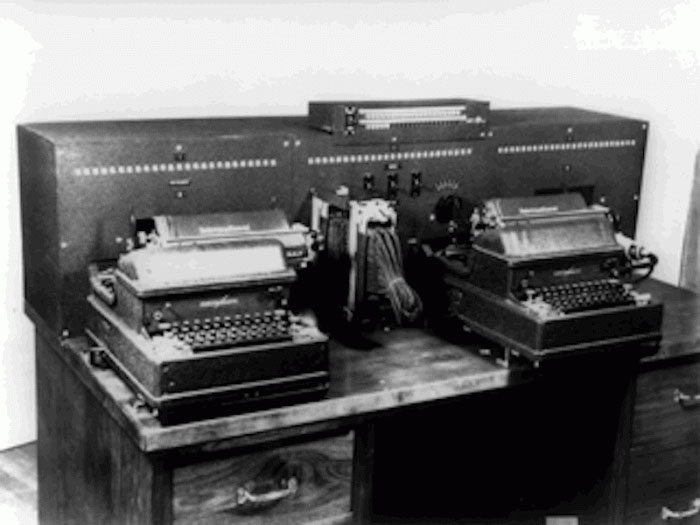 PURPLE, máquina de criptografia japonesa usada na guerra.