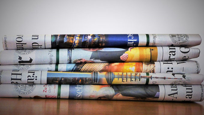 Jornais diversos (Crédito: kalhh/Pixabay)