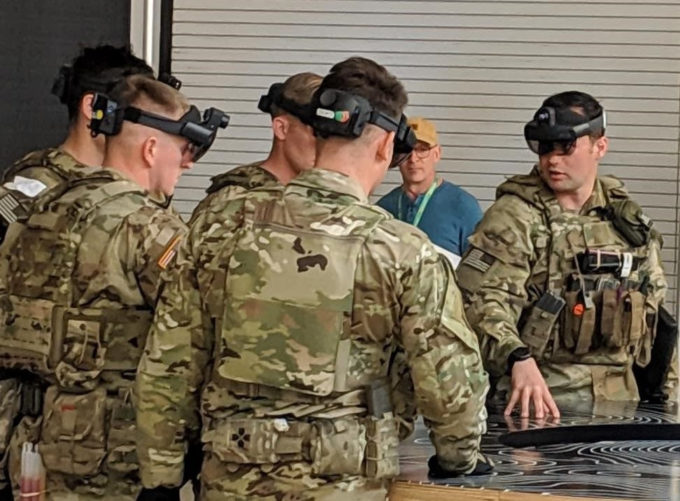 O primeiro IVAS era o HoloLens com outro nome (Crédito: US Army)