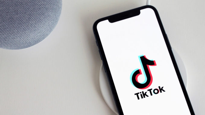 Uso do TikTok por jovens na China será limitado a 40 minutos diários (Crédito: antonbe/Pixabay)