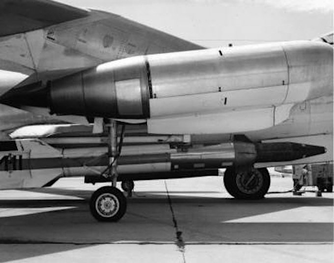Bold Orion instalado em um B-47 (Crédito: Reprodução/U.S. Air Force Space and Missile Museum) / rússia