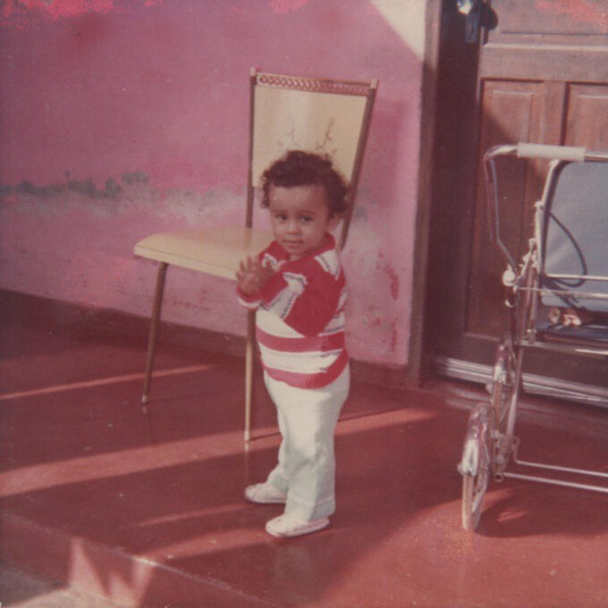 Exemplo de foto tirada com uma Instamatic. Sim, sou eu com cerca de um ano de idade (Crédito: Ronaldo Gogoni/arquivo pessoal)