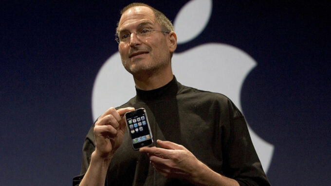9 de janeiro de 2007: Steve Jobs apresenta o iPhone ao mundo (Crédito: David Paul Morris/Getty Images)