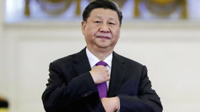 Xi Jinping, o líder chinês que mais reuniu poder desde Mao, não anda nada contente com as gigantes tech da China (Crédito: Mikhail Metzel/Getty Images)