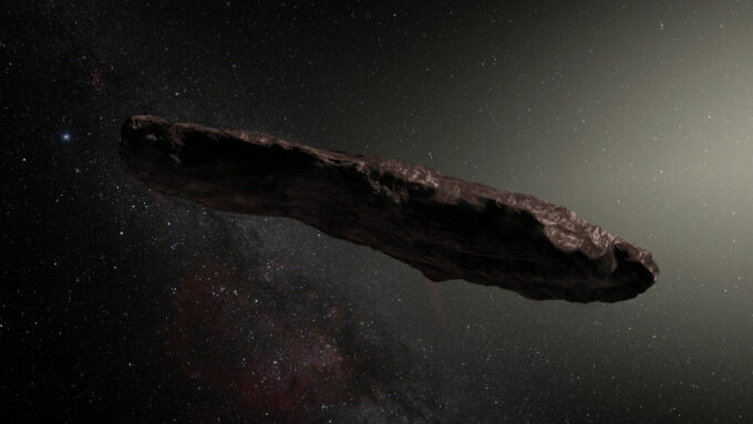 O 'Oumuamua, ou "primeiro mensageiro de terras distantes" em havaiano foi, na verdade, o segundo (Crédito: ESO/M. Kornmesser)