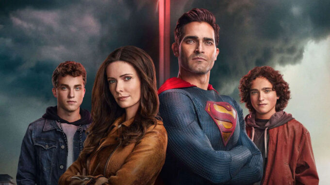 Superman & Lois, que agora se passa em um universo próprio, terá um novo ator como Jon Kent (Crédito: Reprodução/Warner Bros. Television) / dceu