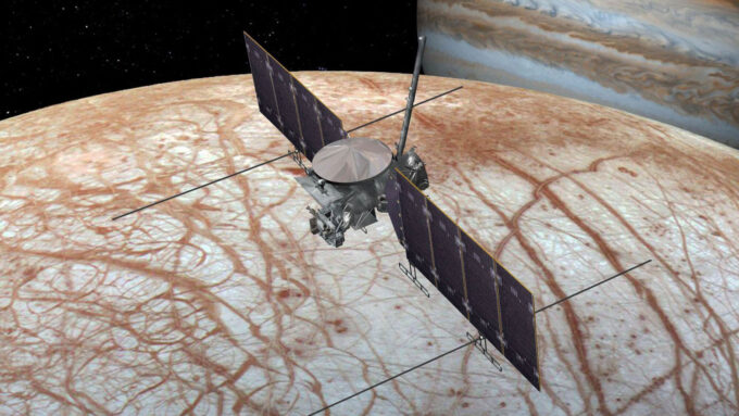 Técnicos da JPL descobriram, meio em cima da hora, que transístores da Europa Clipper não resistem a níveis de radiação inferiores aos de Júpiter (Crédito: Divulgação/NASA)