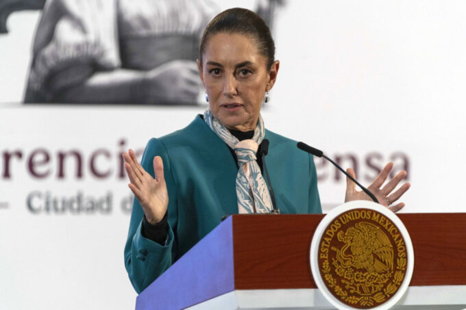 Para Claudia Sheinbaum, presidente do México, taxa de 25% sobre importações só causará inflação e desemprego, e os EUA não serão imunes a isso (Crédito: Bloomberg/Getty Images)