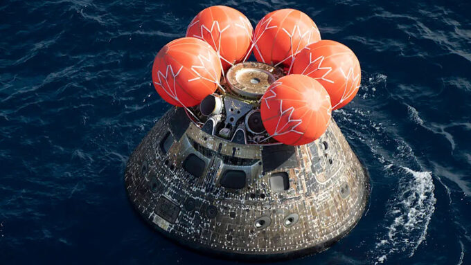 Cápsula Orion pousa no Oceano Pacífico após retorno à Terra, no fim da missão Artemis I, em 11 de dezembro de 2022 (Crédito: James M. Blair/NASA)