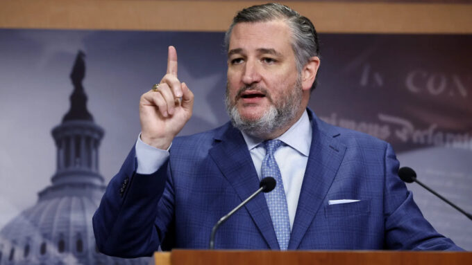 Ted Cruz (GOP/Texas), chefe do comitê científico do Senado: retorno de astronautas à Lua é prioridade (Crédito: Chip Somodevilla/Getty Images)