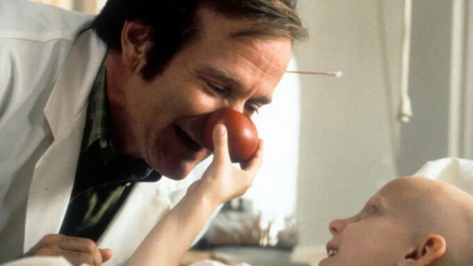 Enquanto vivo, Robin Williams brigou com todo mundo (Disney inclusa) sobre o controle de sua imagem e voz (Crédito: Divulgação/Blue Wolf/Bungalow 78 Productions/Farrell/Minoff/Universal Pictures)