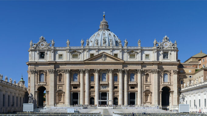 Tradução por IA da missa na basílica de São Pedro será acessível via mobile e não depende de apps dedicados (Crédito: Alvesgaspar/Wikimedia Commons) / vaticano