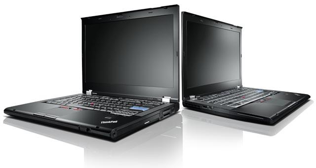 À esquerda, o Lenovo ThinkPad T420.