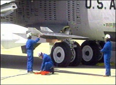 X-43A_technicians