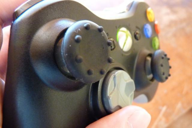 Caps4stix no joystick do Xbox 360.